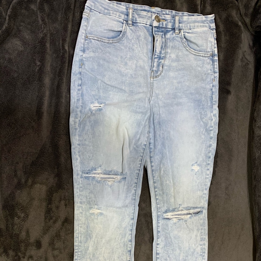 Light wash AE jeans
